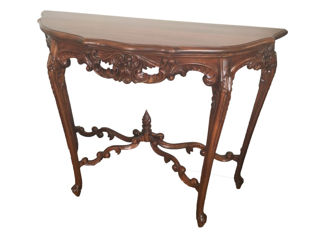 ახალი ავეჯი • New Furniture