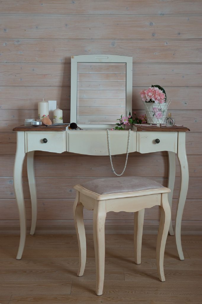 ახალი ავეჯი • New Furniture