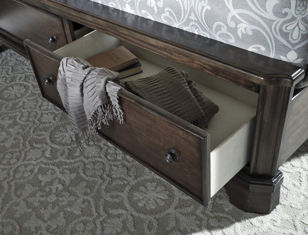 ახალი ავეჯი • New Furniture