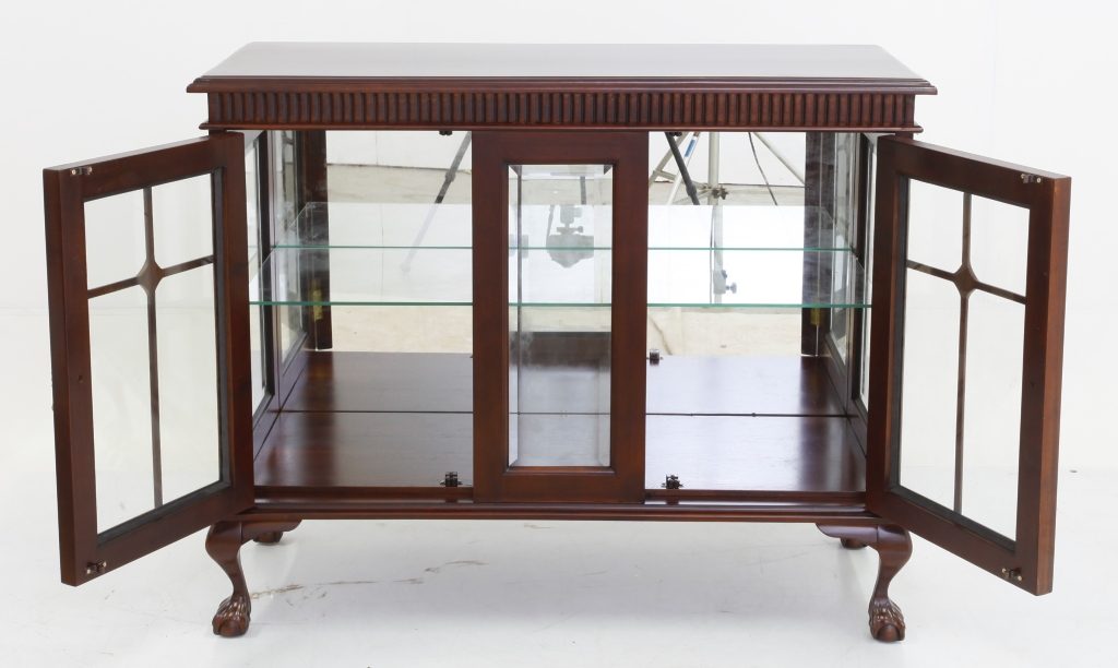 ახალი ავეჯი • New Furniture