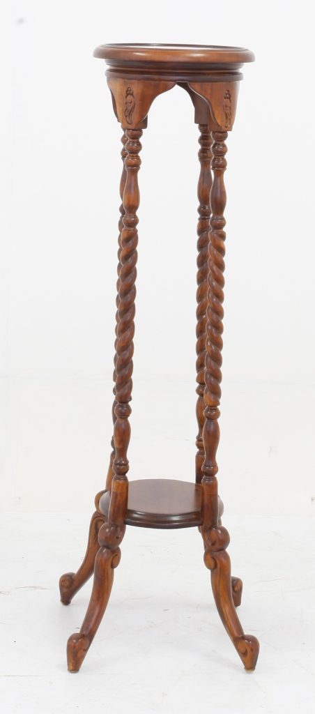ახალი ავეჯი • New Furniture