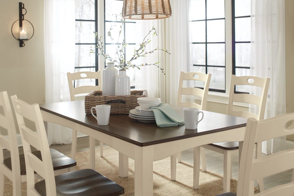 ახალი ავეჯი • New Furniture
