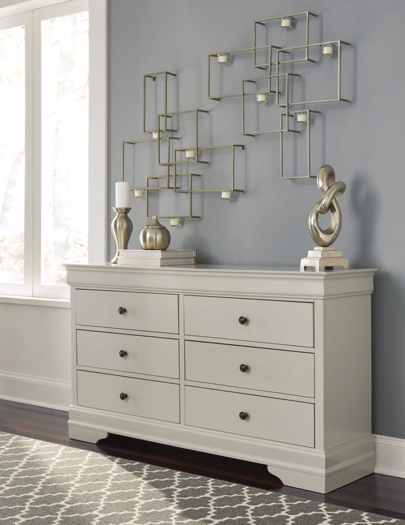 ახალი ავეჯი • New Furniture